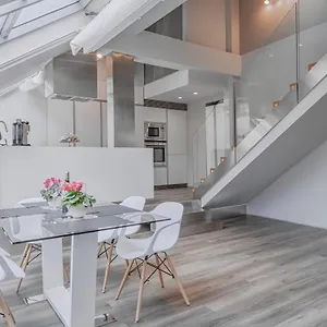 Luxury In Centre Apartment Prague